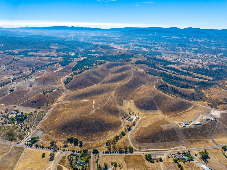 More Photos Of 0 E. 41 Hwy, Templeton Land For Sale