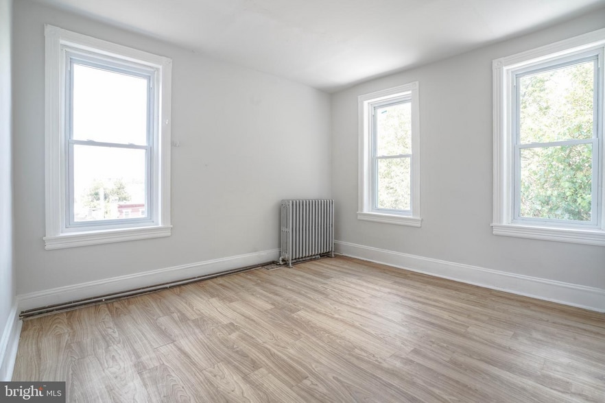 More Photos Of 2011 E Allegheny Ave, Philadelphia Apartments For Sale