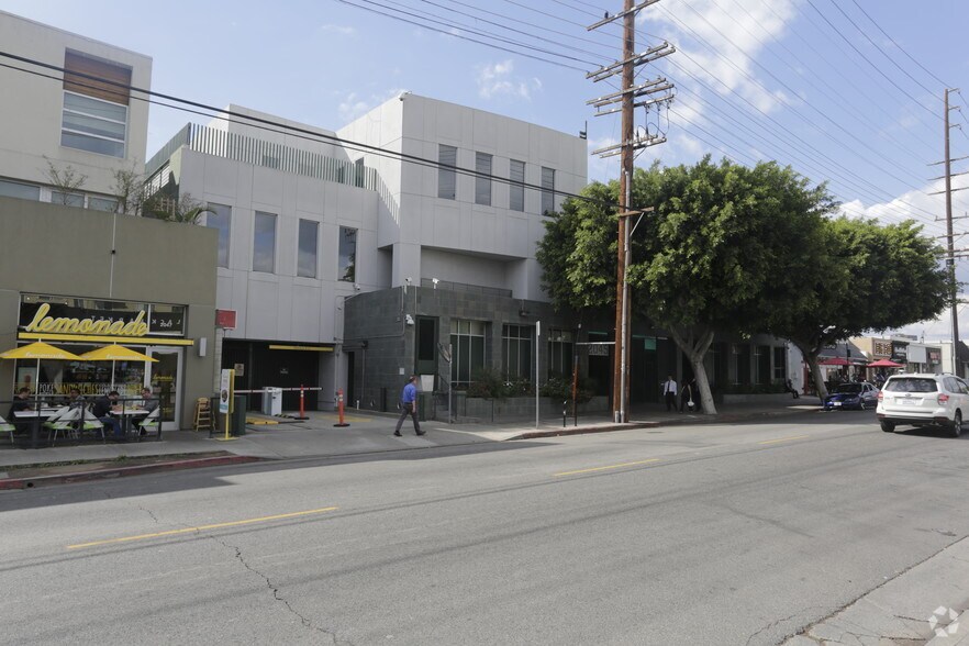 More Photos Of 2045 Sawtelle Blvd, Los Angeles Medical For Lease