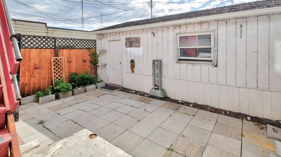 More Photos Of 110 W 2nd St N, Ladysmith General Retail For Sale