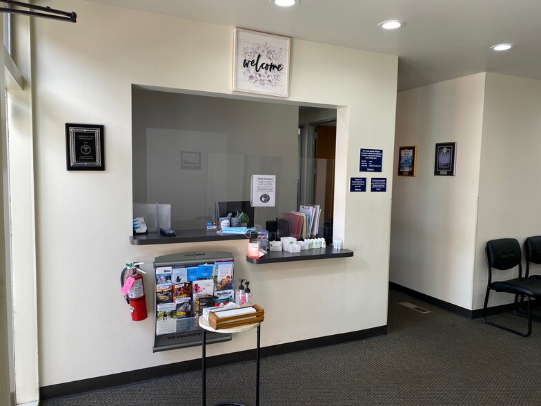 More Photos Of 80 Arch St, Redwood City Medical For Sale