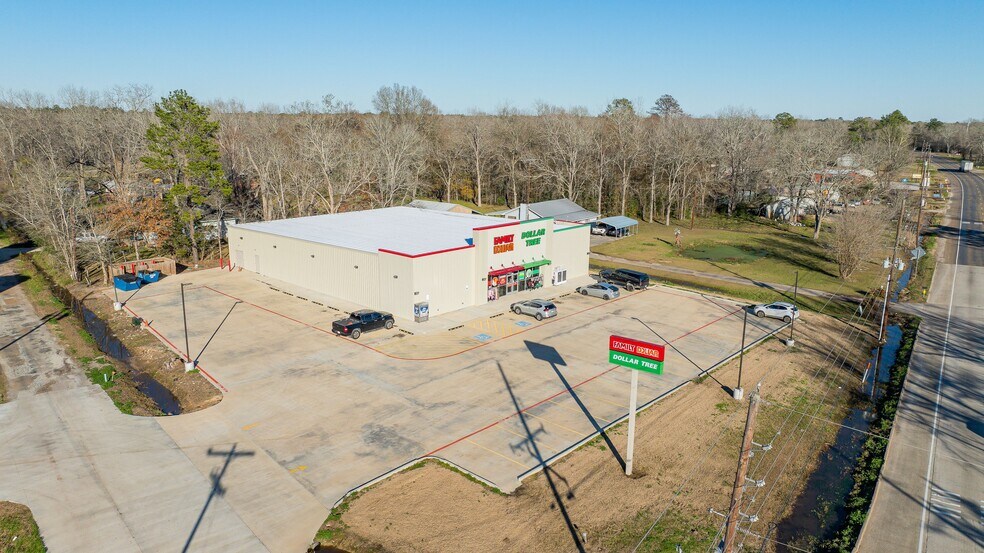 More Photos Of 9343 2nd St, Batson Freestanding For Lease