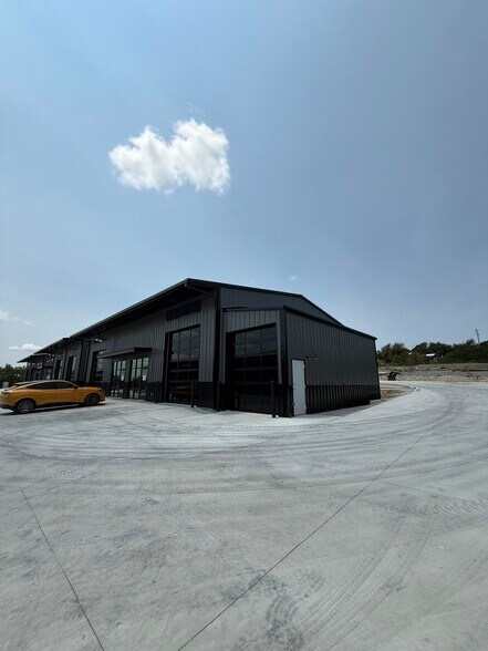 More Photos Of 451 Farrell Rd, Dripping Springs Light Distribution For Sale