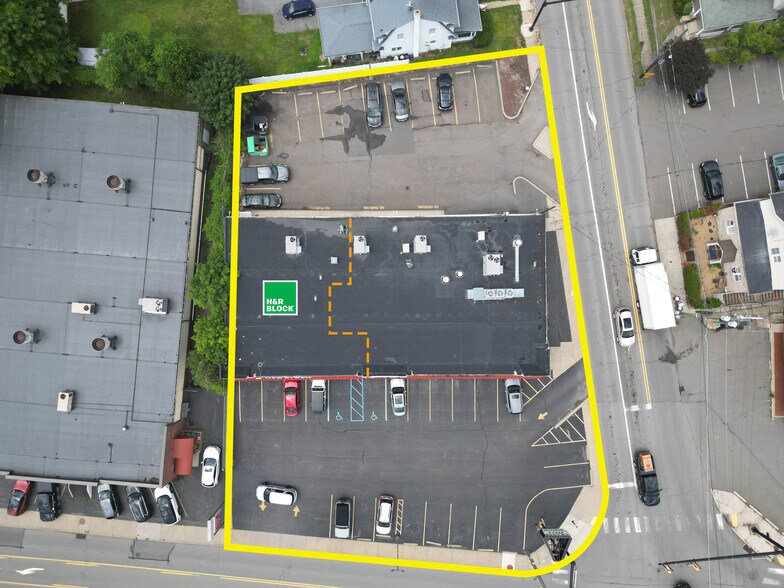 More Photos Of 302-306 S Blakely St, Dunmore Freestanding For Sale