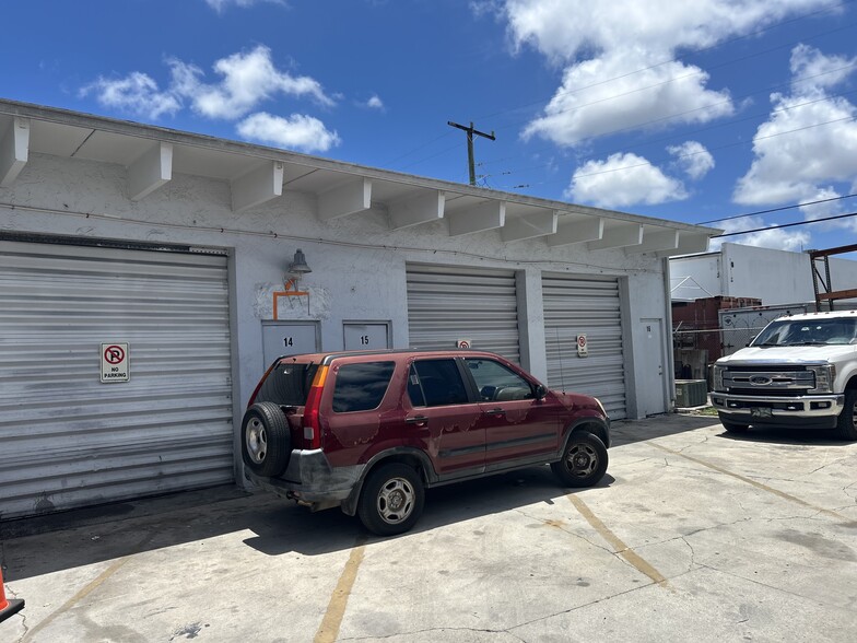 More Photos Of 5840-5846 Funston St, Hollywood Light Manufacturing For Lease