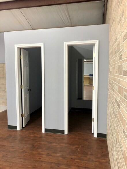 More Photos Of 4617 Sutherland Rd, Owensboro Light Distribution For Lease