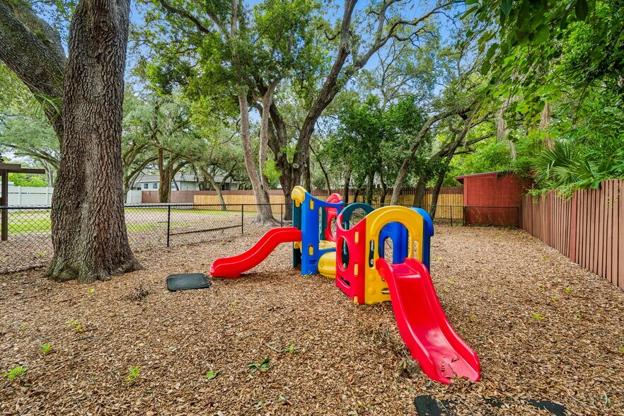 More Photos Of 4001 Skipper Rd, Tampa Schools For Sale