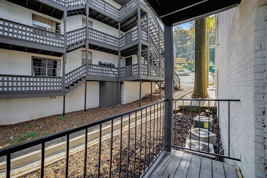 More Photos Of 1509 16th Ave S, Birmingham Multifamily For Sale