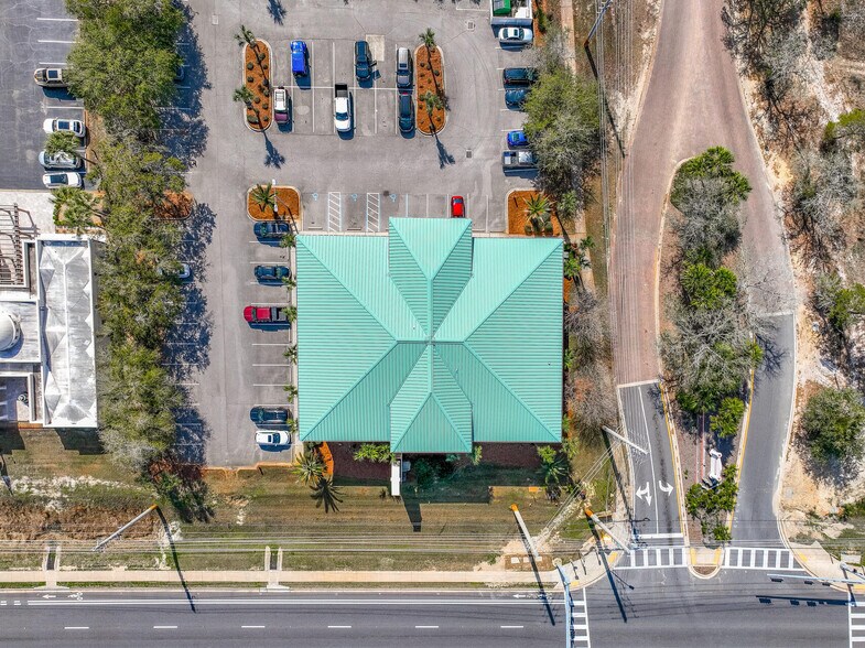 More Photos Of 4635 Gulfstarr Dr, Destin Medical For Sale