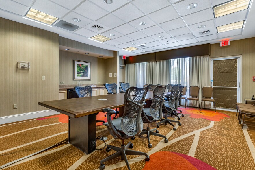 More Photos Of 4535 Williams Blvd, Kenner Hotel For Sale