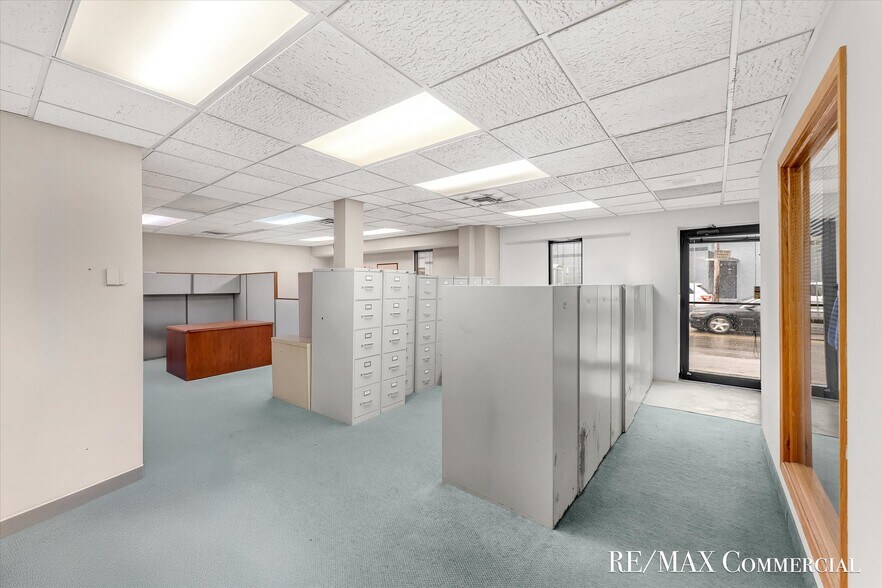 More Photos Of 2007 Eastern Ave SE, Grand Rapids Office For Sale