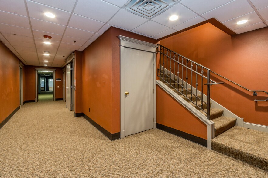 More Photos Of 520 10th Ave, Coralville Medical For Sale