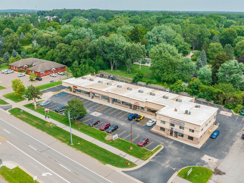More Photos Of 2611-2661 Lapeer Rd, Lake Orion Unknown For Lease