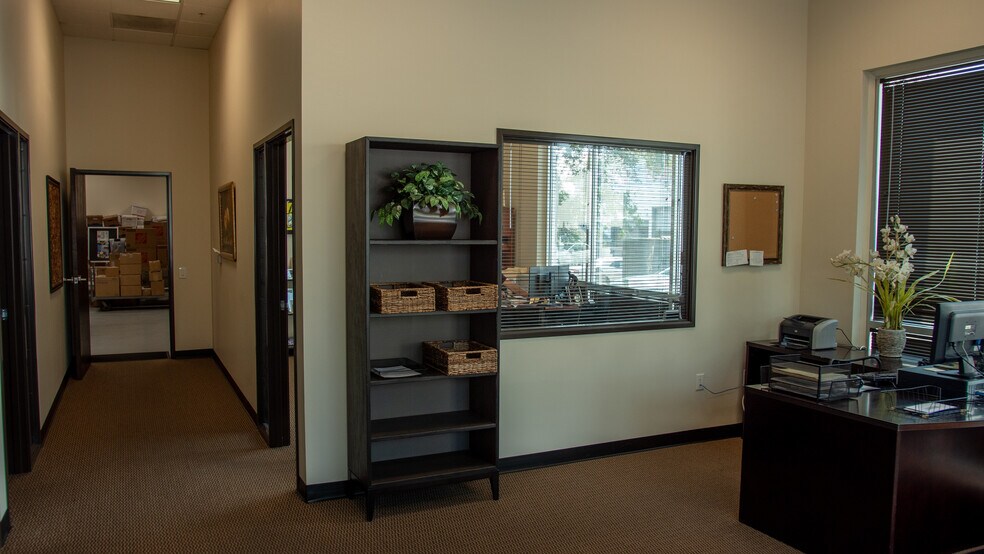 More Photos Of 4813 Auburn Blvd, Sacramento Storefront Retail Office For Sale