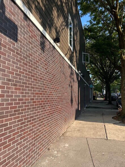 More Photos Of 1018-1020 S Orange Ave, Newark Storefront Retail Residential For Sale