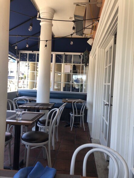 More Photos Of 1386-1388 Westwood Blvd, Los Angeles Storefront Retail Office For Sale