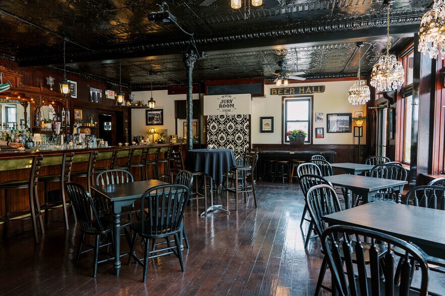 More Photos Of 22-24 E Mound St, Columbus General Retail For Sale