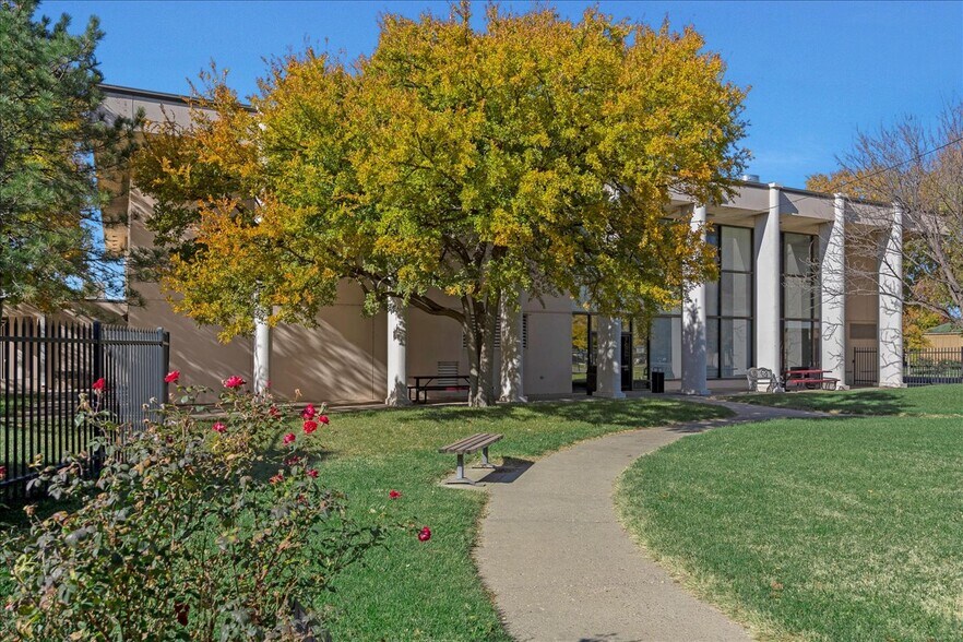 More Photos Of 1501 S Polk St, Amarillo Medical For Sale