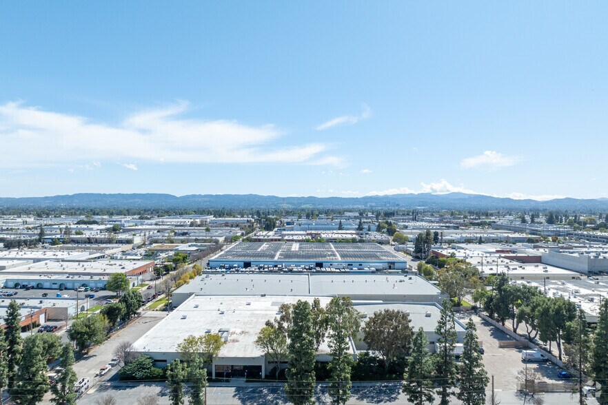 More Photos Of 20720 Superior St, Chatsworth Manufacturing For Lease