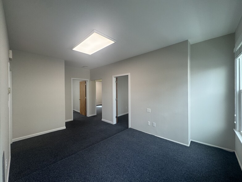 More Photos Of 9 Berkeley St, Norwalk Office Residential For Lease