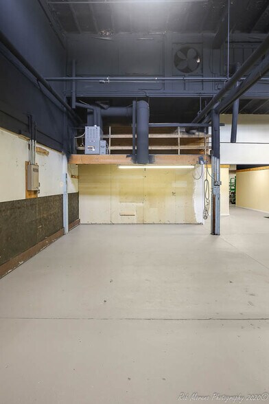 More Photos Of 17-19 Hayward St, Ipswich Manufacturing For Lease