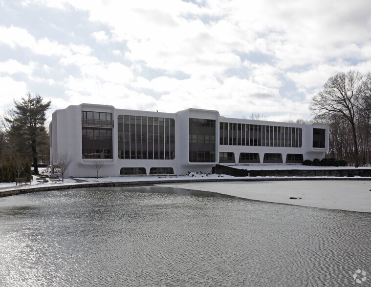 More Photos Of 3 High Ridge Park, Stamford Office For Lease