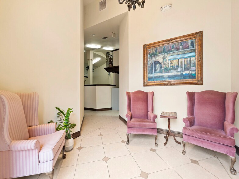 More Photos Of 11050 N Kendall Dr, Miami Loft Creative Space For Sale