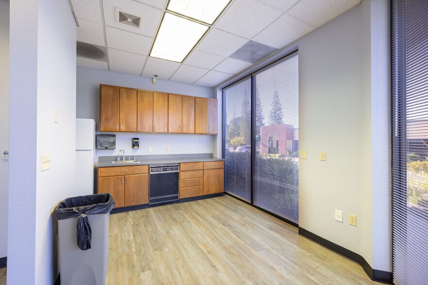 More Photos Of 8203 Sierra College Blvd, Roseville Office For Sale