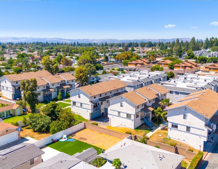 More Photos Of 716 W Phillips St, Ontario Apartments For Sale