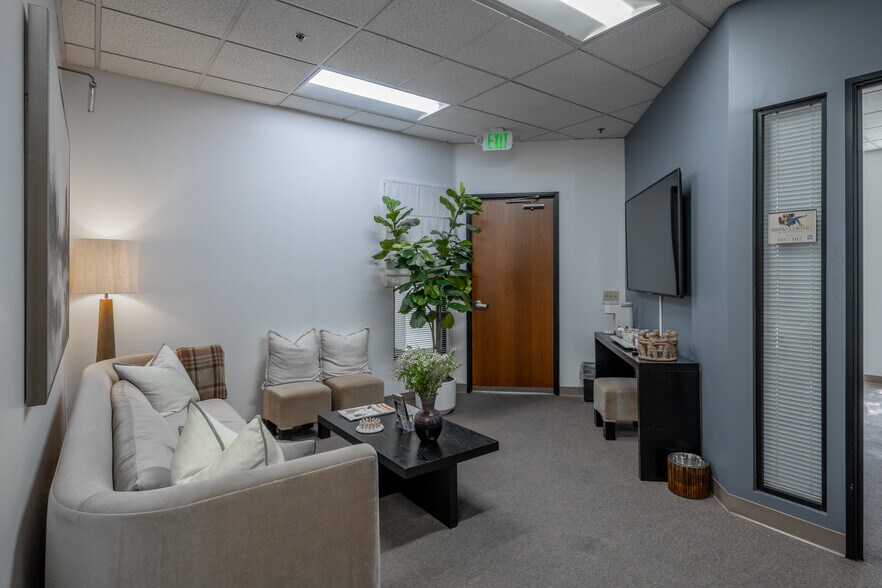More Photos Of 23120 Alicia Pky, Mission Viejo Medical For Lease