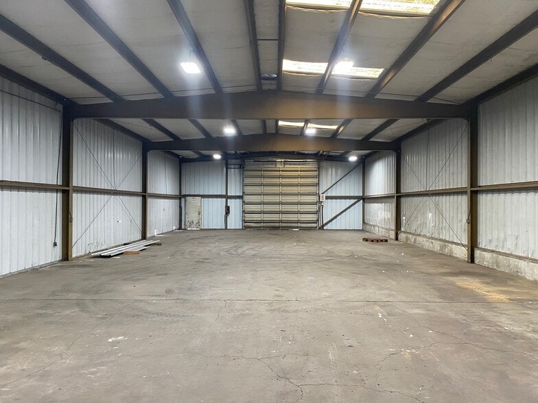More Photos Of 9109 N Wilbur Ave, Portland Warehouse For Lease