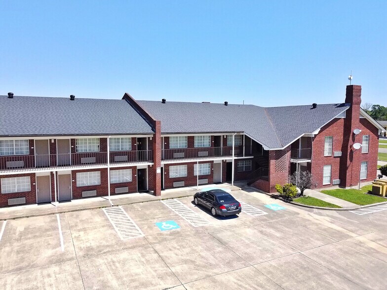 More Photos Of 144 Highway 65 S, Tallulah Hotel For Sale