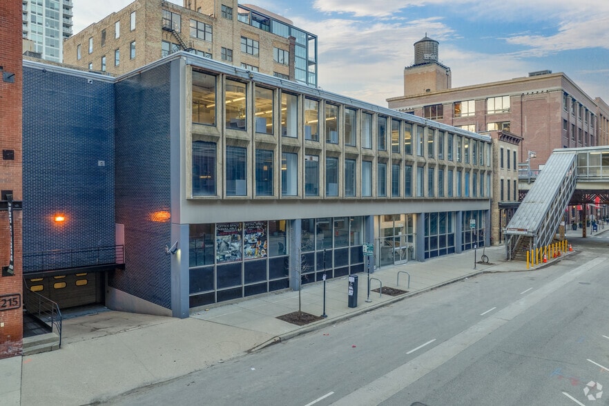 Primary Photo Of 225 W Superior St, Chicago Office For Lease
