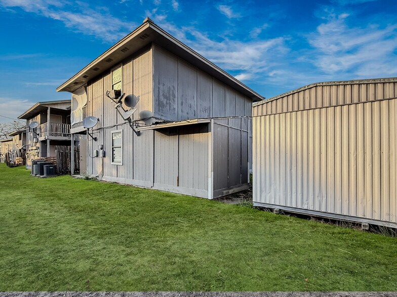 More Photos Of 1870 King David Dr, Three Rivers Apartments For Sale