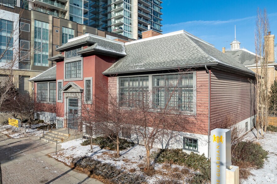 More Photos Of 456 12th Ave SE, Calgary Office For Lease