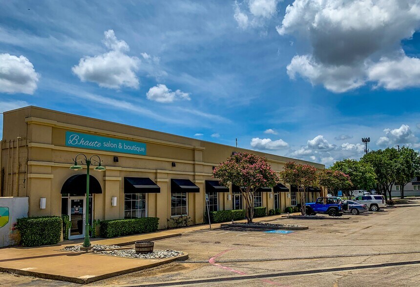 More Photos Of 5005 Colleyville Blvd, Colleyville Unknown For Lease