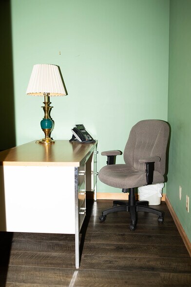 More Photos Of 413 27th St, Vienna Office Residential For Lease