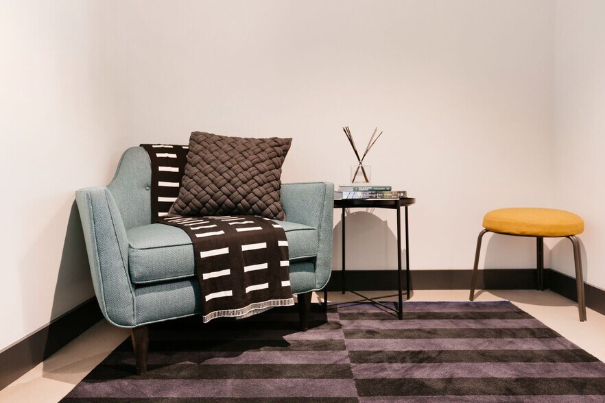 More Photos Of 450 SW Marine Dr, Vancouver Office For Lease