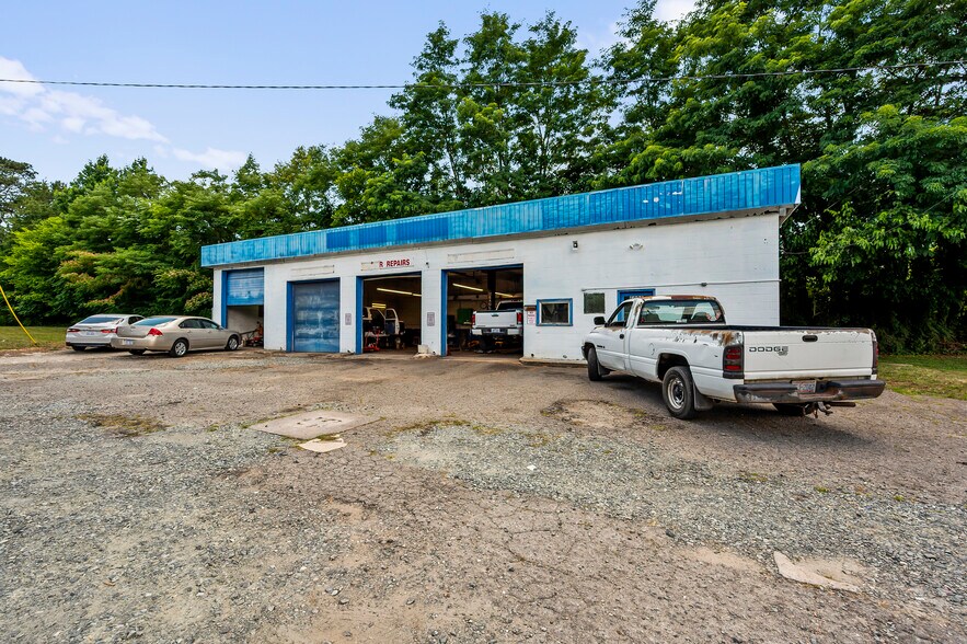 More Photos Of 5326 Main St, Walkertown Service For Sale