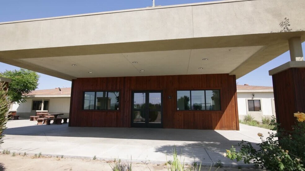 Primary Photo Of 3126 W Johnston Ave, Hemet Religious Facility For Sale