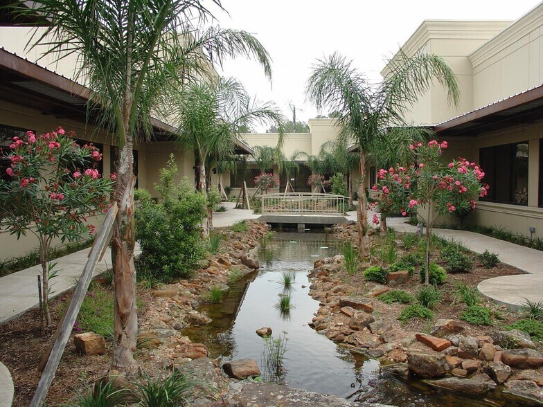 Primary Photo Of 201 Kingwood Medical Dr, Kingwood Medical For Lease