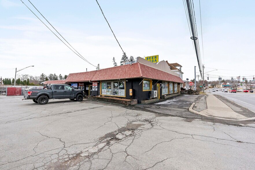 More Photos Of 1866-1874 Altamont Ave, Schenectady Freestanding For Sale