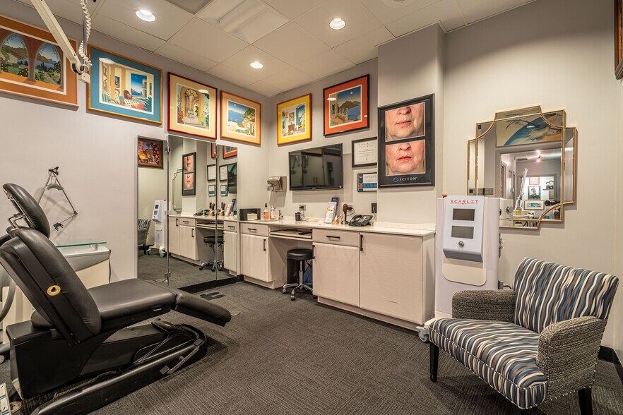 More Photos Of 111 N Wabash Ave, Chicago Medical For Lease