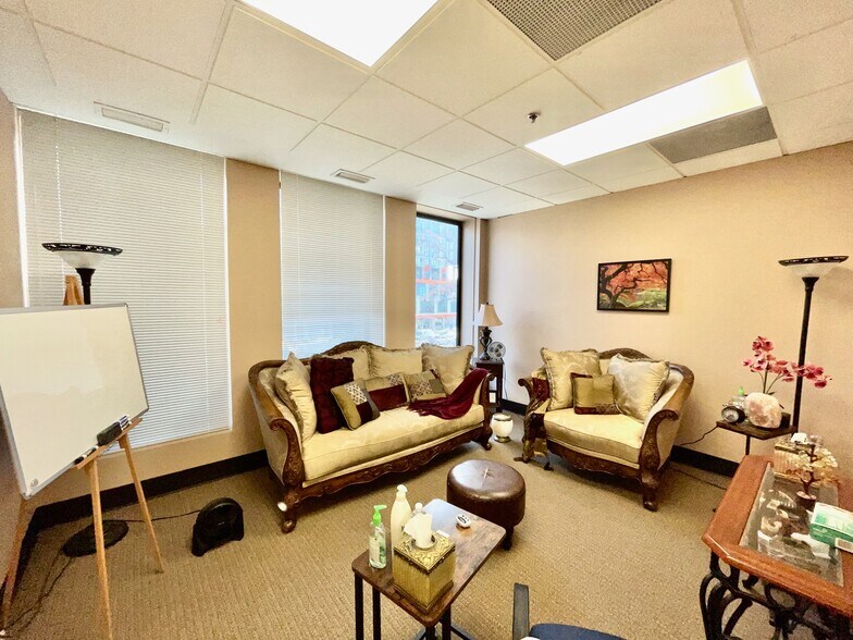 More Photos Of 1800 Peachtree St NW, Atlanta Loft Creative Space For Lease