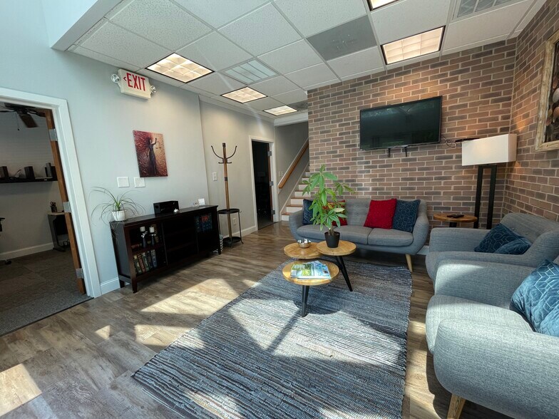 More Photos Of 4646 Princess Anne Rd, Virginia Beach Office For Sale