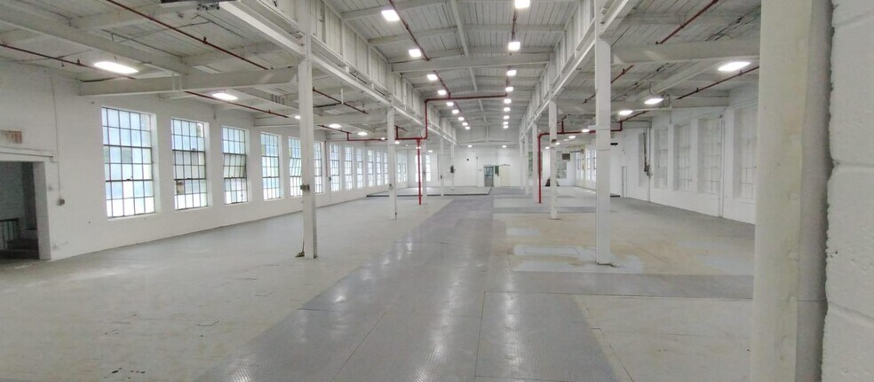 More Photos Of 555 Warren St, Phillipsburg Warehouse For Sale