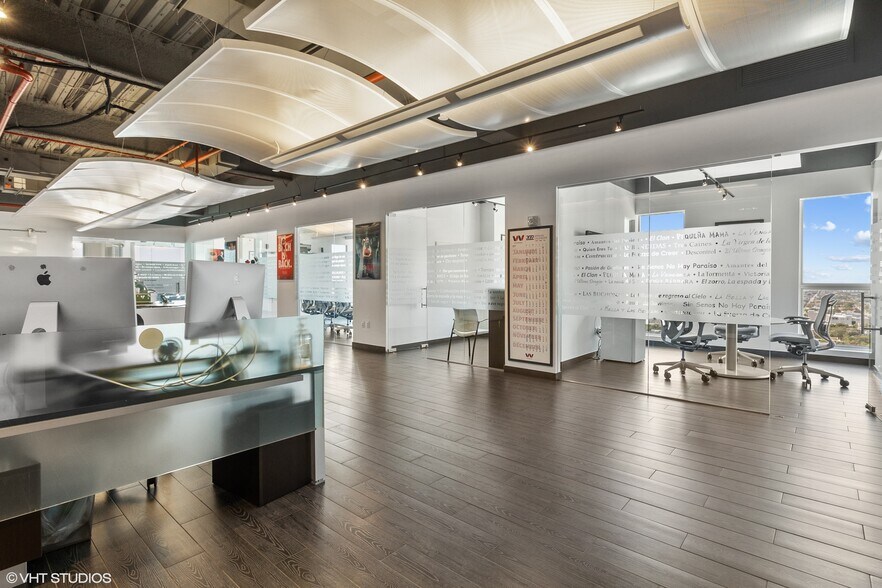 More Photos Of 175 SW 7th St, Miami Medical For Sale