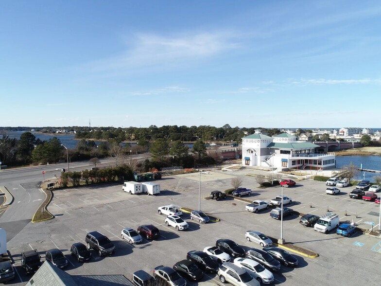 More Photos Of 8180 Shore Dr, Norfolk Marina For Sale