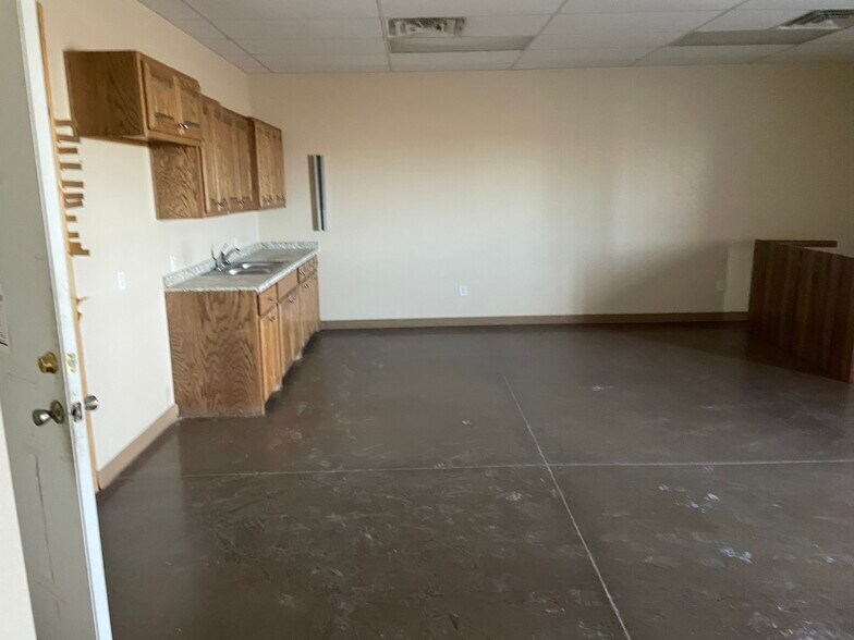 More Photos Of 2006 Oil Mill Rd, Pecos Industrial For Lease