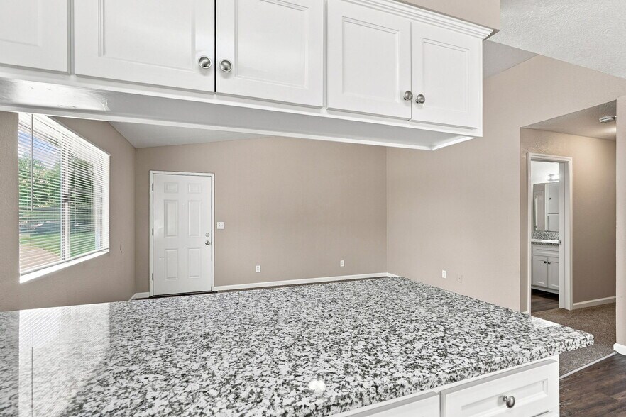 More Photos Of 1262 N Marks Ave, Fresno Apartments For Sale